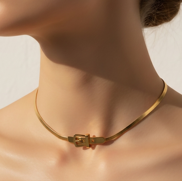 🆕️ Buckle Choker Trendy Statement Necklace 18K Gold Plated Stainless Steel - Picture 3 of 11